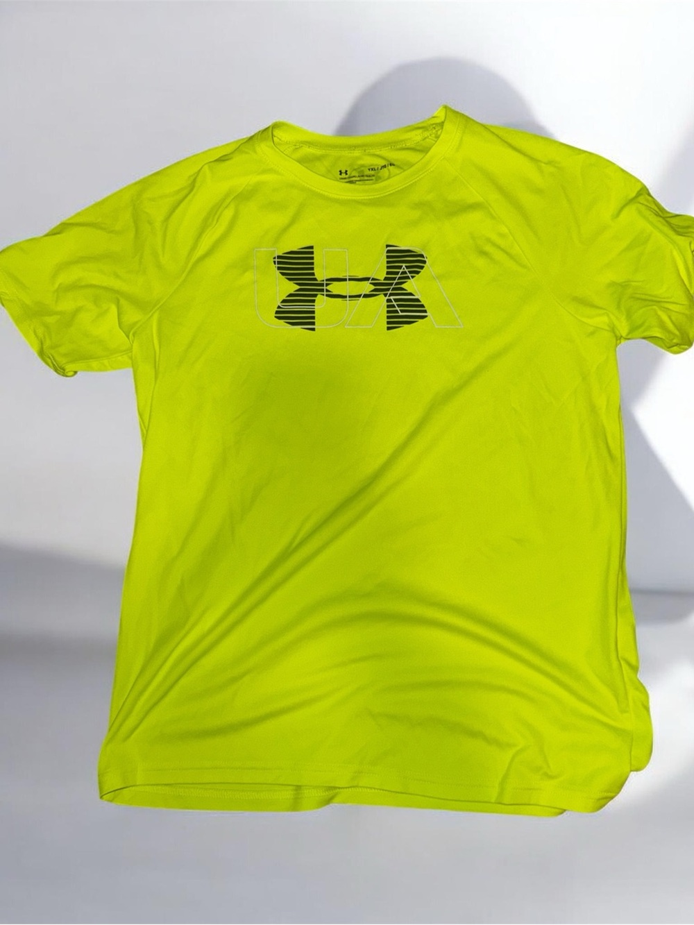 Under Armour boys Neon Yellow Short Sleeve Logo Tee